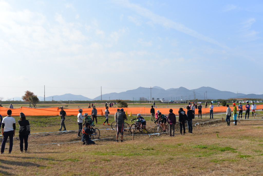 http://www.cyclocross.jp/news/61D_0102.jpg