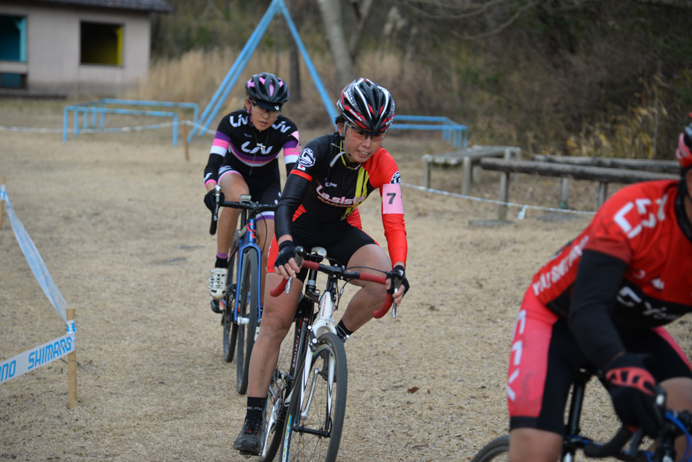 http://www.cyclocross.jp/news/61D_1296.jpg