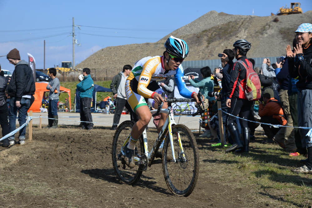 http://www.cyclocross.jp/news/61D_1959.jpg