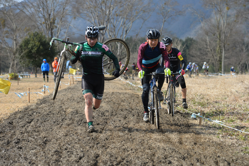 http://www.cyclocross.jp/news/61D_2564.jpg