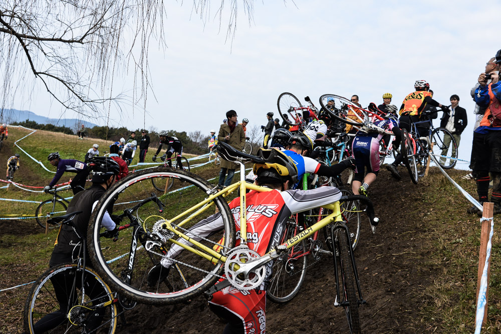 http://www.cyclocross.jp/news/61D_6275.jpg