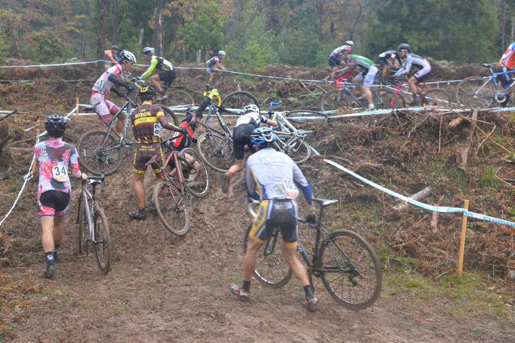 http://www.cyclocross.jp/news/61D_7793.jpg