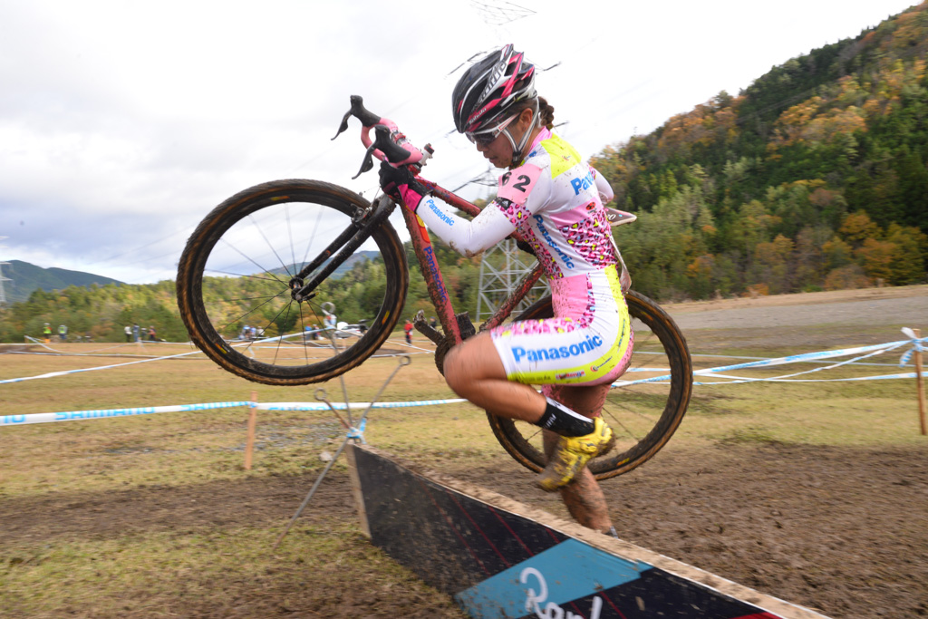 http://www.cyclocross.jp/news/61D_8848.jpg