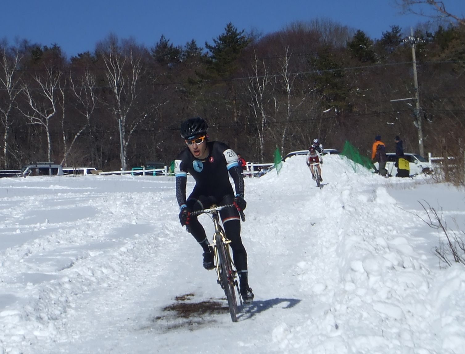 http://www.cyclocross.jp/news/ccm2014-15-9hama.jpg