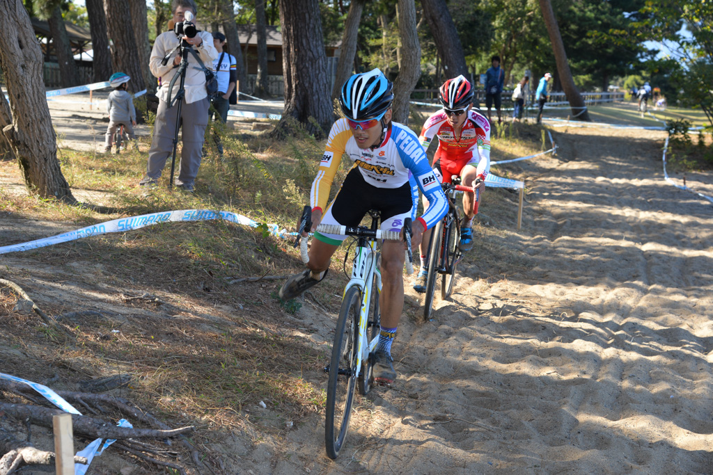 http://www.cyclocross.jp/news/kns2015-16%EF%BC%831-5.jpg