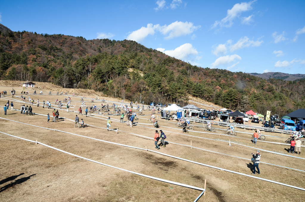 http://www.cyclocross.jp/news/makino-3.jpg