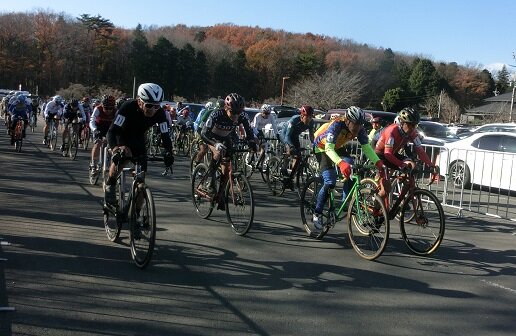 https://www.cyclocross.jp/news/M60start.jpg